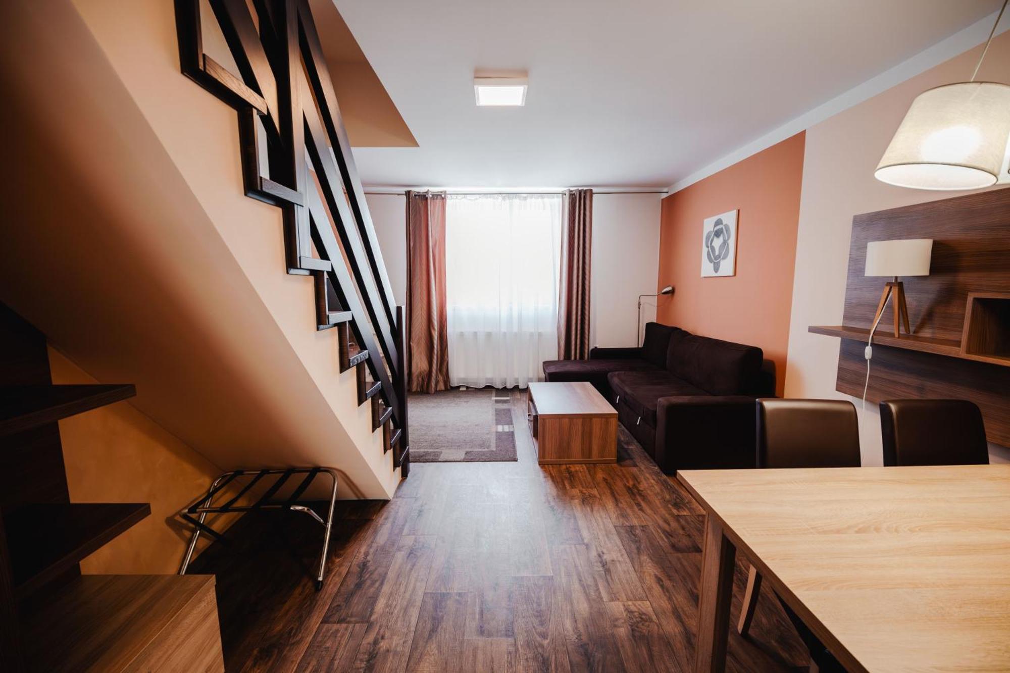 אוסטרבה Hotel Palac Elektra מראה חיצוני תמונה