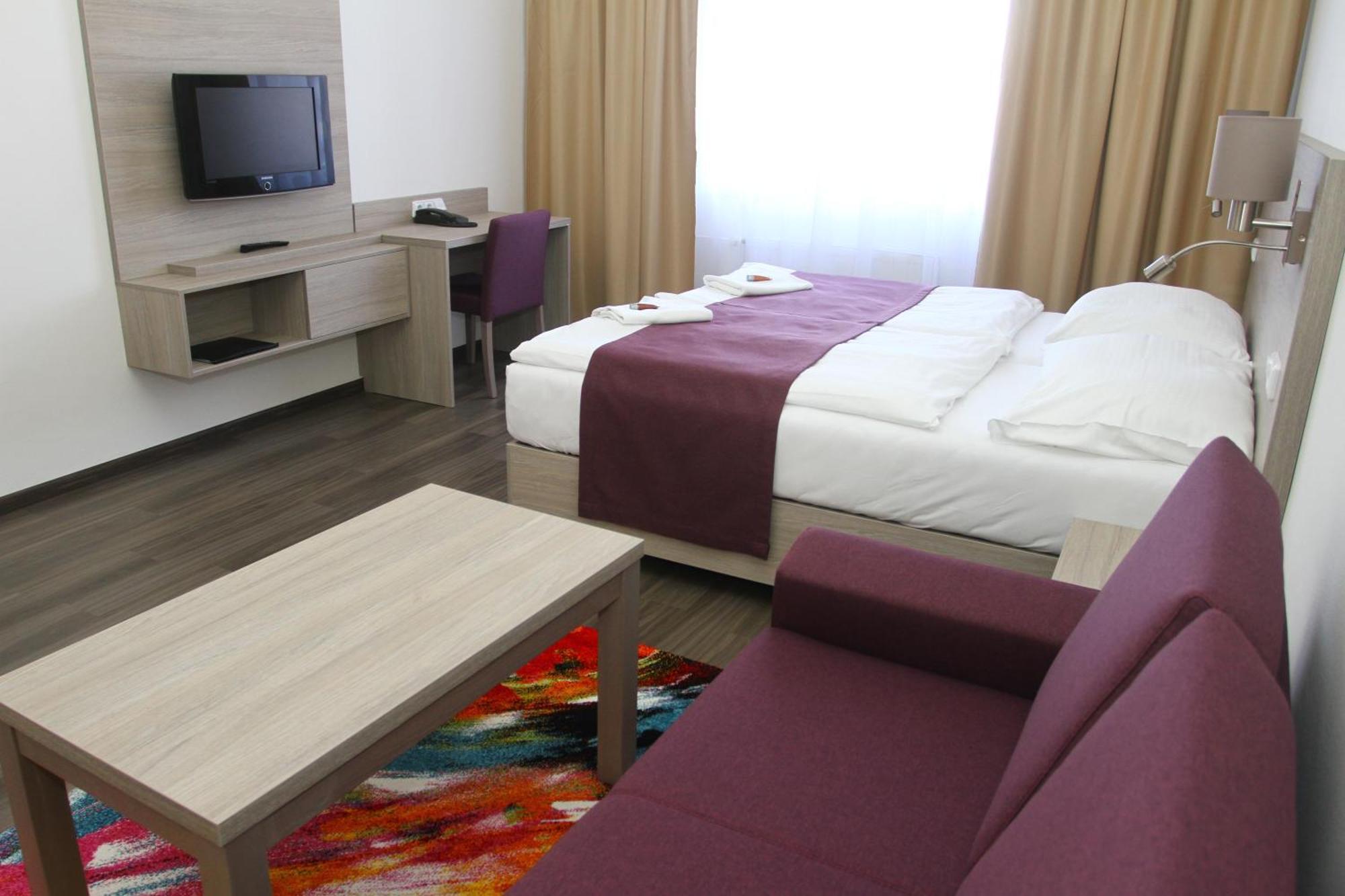 אוסטרבה Hotel Palac Elektra מראה חיצוני תמונה