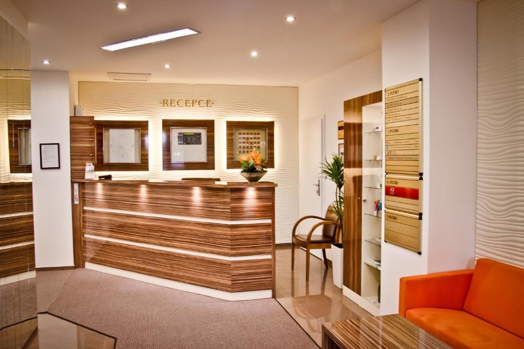 אוסטרבה Hotel Palac Elektra מראה חיצוני תמונה